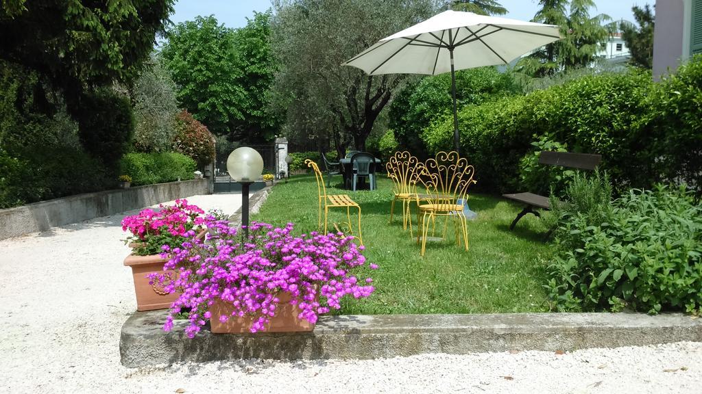 B&B Margherita Desenzano del Garda Pokoj fotografie